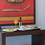 호텔 Hotel Las Cabanas 3*